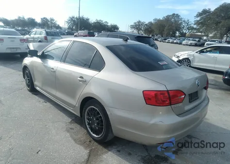 2014 Volkswagen Jetta 1.8T Se z USA, uszkodzony, nr VIN 3VWD17AJ3EM249733